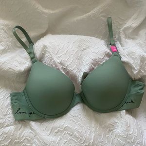 Victoria’s Secret Love Pink push-up bra 34B